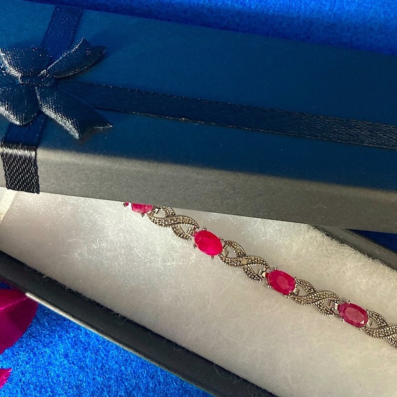 Infinity Tennis Bracelet - Picture 1 of 4